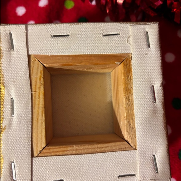 Handmade Santa Claus painted on oyster shell mounted on frame size 4 x 4 unique - Picture 3 of 5